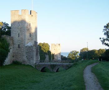 gotland castle from 1100s still standing with motte
